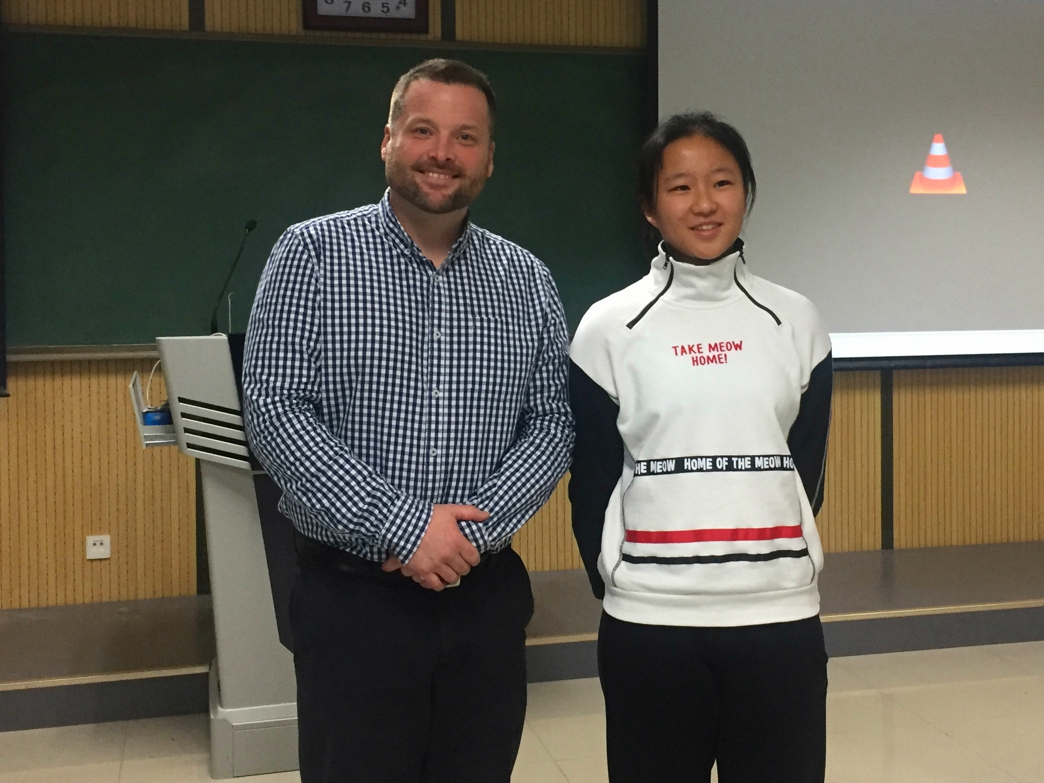 加拿大萨尼奇教育局官员到访北京外国语大学,